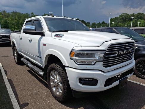 Used 2022 RAM 2500 Laramie AWD/4WD image 3