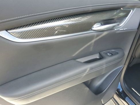 Used 2023 Cadillac XT6 Sport w/ Technology Package AWD/4WD image 14