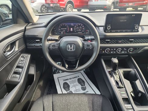 Used 2025 Honda Accord SE image 10