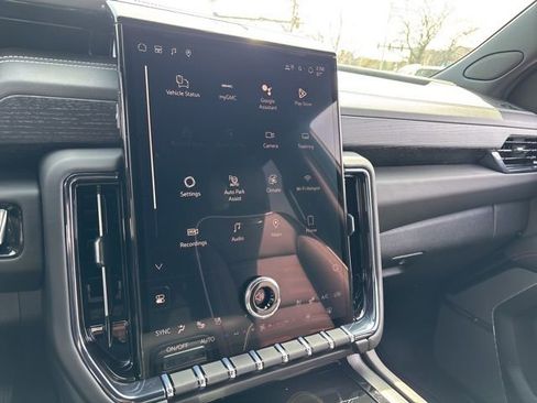 New 2026 GMC Yukon AT4 Ultimate w/ LPO, Illumination Package AWD/4WD image 21