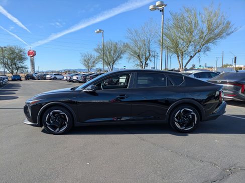 Certified 2025 Kia K4 EX image 2