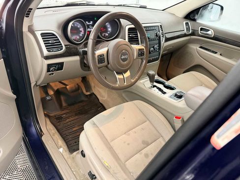 Used 2012 Jeep Grand Cherokee Laredo w/ All Weather Capability Group image 2