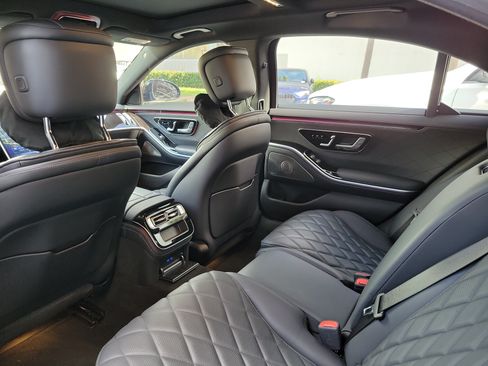 Used 2023 Mercedes-Benz S 580 4MATIC Sedan image 14