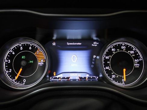 Used 2022 Jeep Cherokee Limited image 45