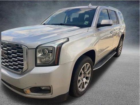Used 2018 GMC Yukon Denali RWD image 4