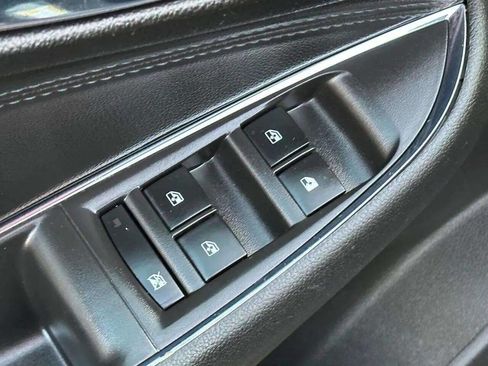 Used 2017 Chevrolet Cruze Premier image 17