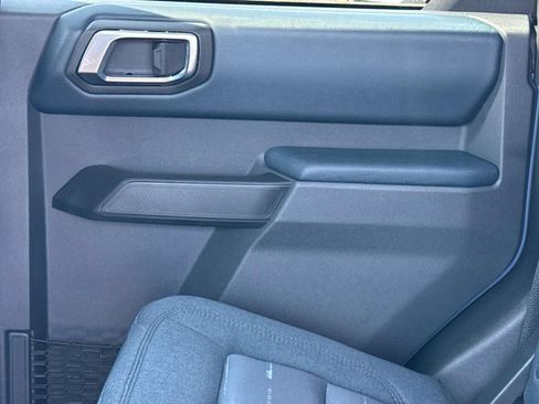 Certified 2025 Ford Bronco Heritage Edition AWD/4WD image 12