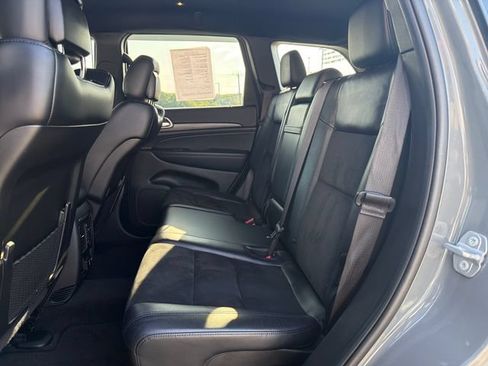 Used 2021 Jeep Grand Cherokee Laredo X AWD/4WD image 34
