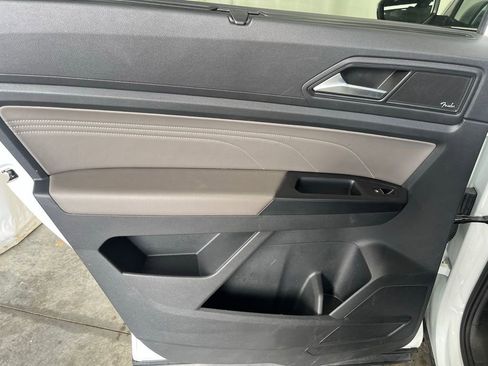 Certified 2021 Volkswagen Atlas SEL Premium image 24