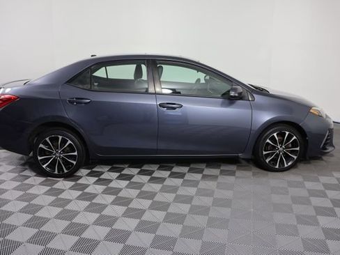 Used 2018 Toyota Corolla SE w/ SE Premium Package FWD image 9