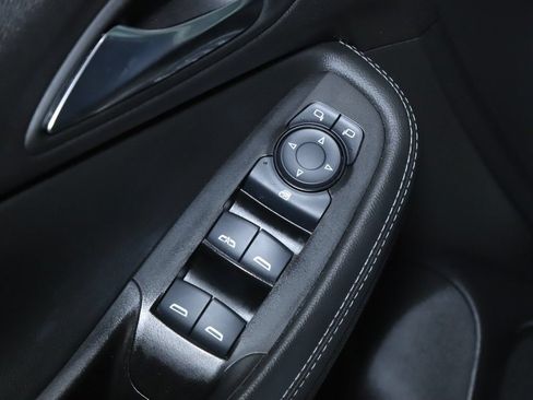 Used 2023 Buick Encore GX Select w/ Safety Package II AWD/4WD image 17