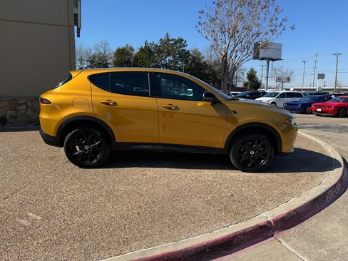 Used 2024 Dodge Hornet GT w/ GT Blacktop Package image 7