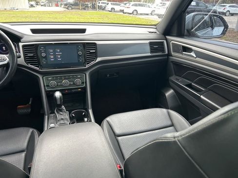 Certified 2020 Volkswagen Atlas Cross Sport SEL image 11