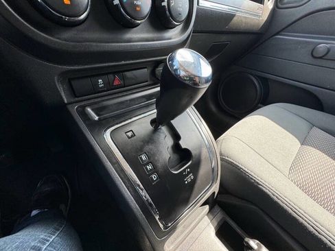 Used 2010 Jeep Compass Sport image 11