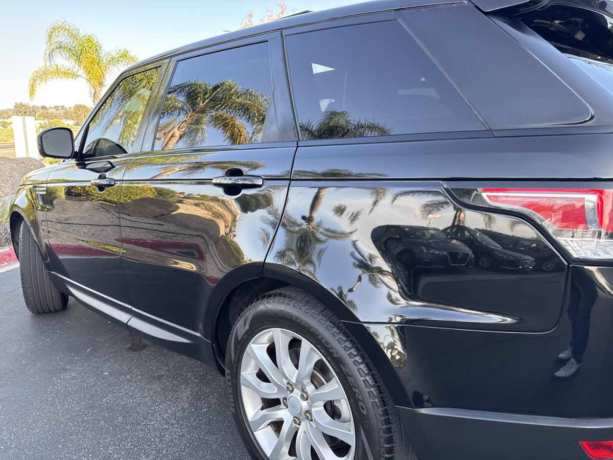 Used 2016 Land Rover Range Rover Sport HSE AWD/4WD image 16