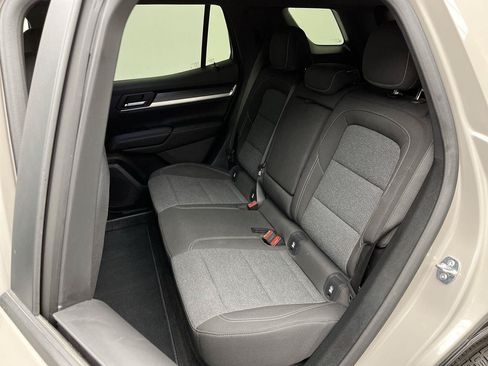 Certified 2025 GMC Terrain Elevation w/ Technology Package II AWD/4WD image 10