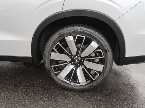 New 2025 Mitsubishi Outlander AWD image 17