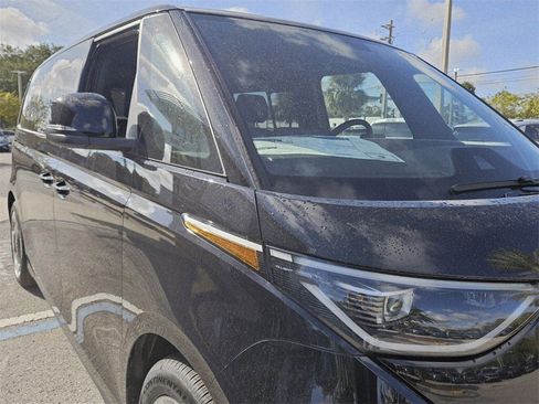 New 2025 Volkswagen ID. Buzz Pro S image 21