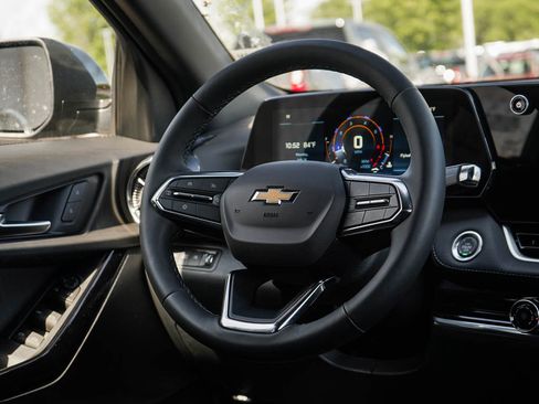 New 2026 Chevrolet Equinox LT AWD/4WD image 14