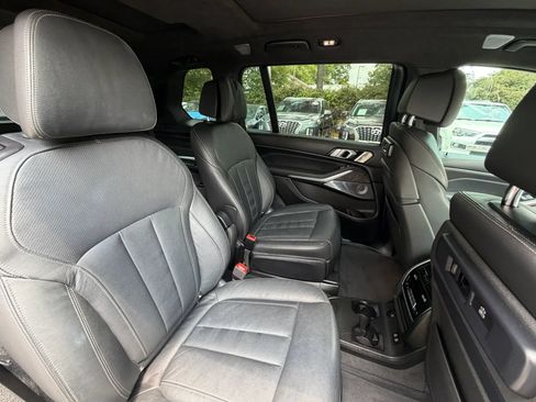 Used 2019 BMW X7 xDrive50i w/ Dynamic Handling Package AWD/4WD image 13