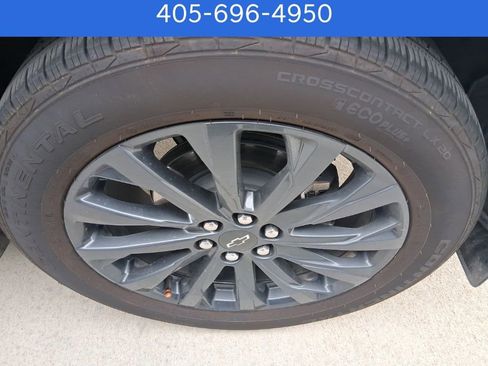 Used 2023 Chevrolet Traverse RS image 23