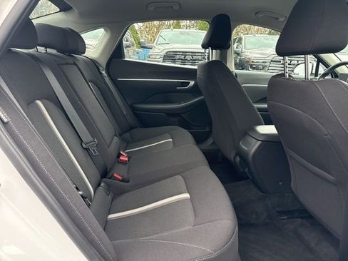 Used 2024 Hyundai Sonata SEL FWD image 12