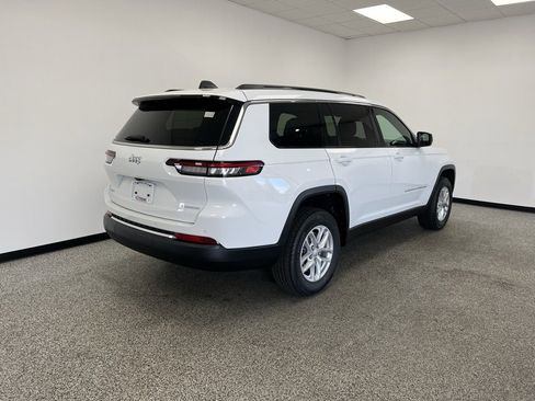 New 2025 Jeep Grand Cherokee L Laredo image 21