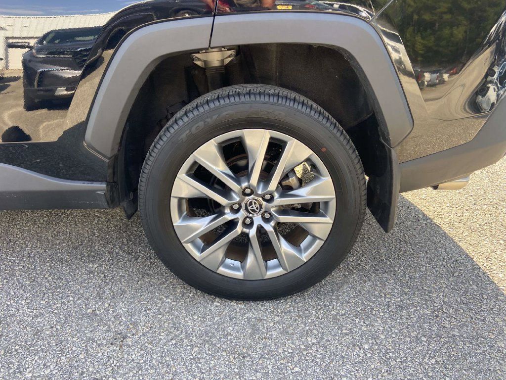Used 2024 Toyota RAV4 XLE Premium w/ Weather Package FWD image 11