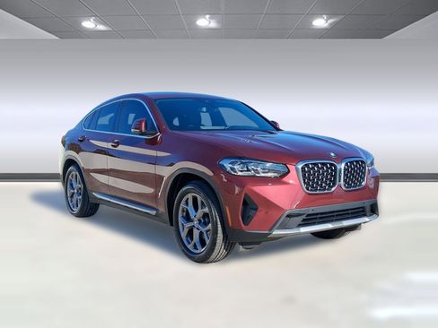 Certified 2023 BMW X4 xDrive30i w/ Premium Package image 7