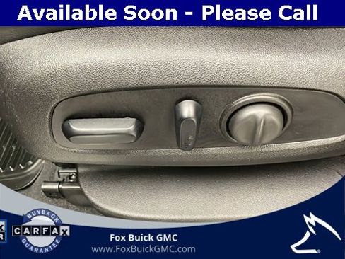 Used 2018 GMC Acadia SLT image 31