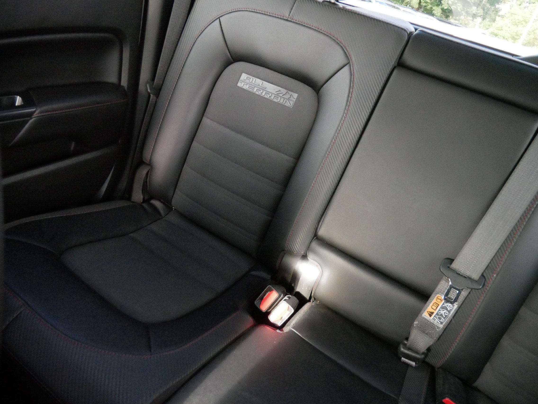 Used 2015 GMC Canyon SLE w/ All-Terrain Package AWD/4WD image 12