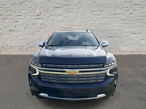 Used 2023 Chevrolet Suburban Premier image 2