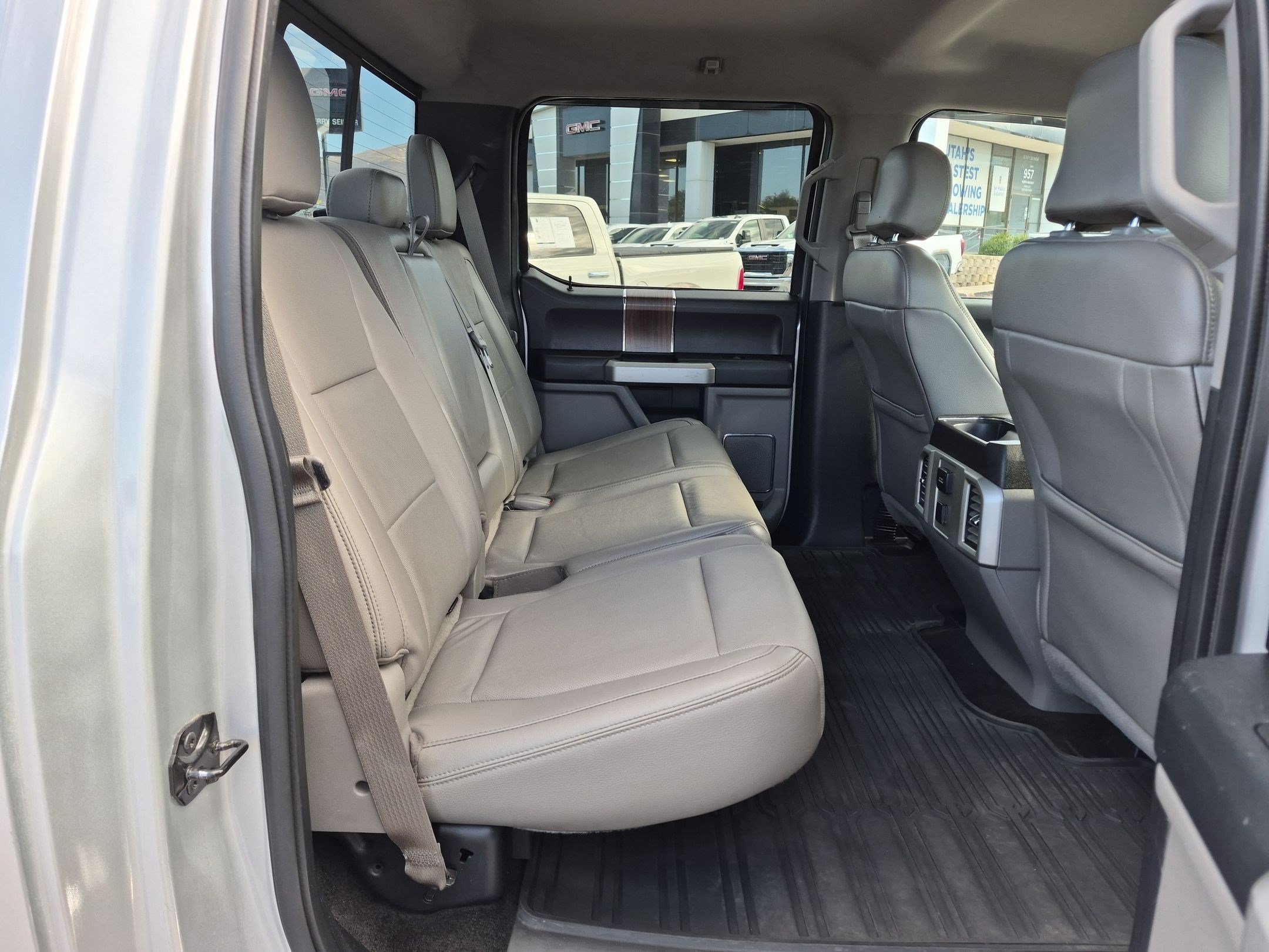 Used 2015 Ford F150 Lariat AWD/4WD image 27