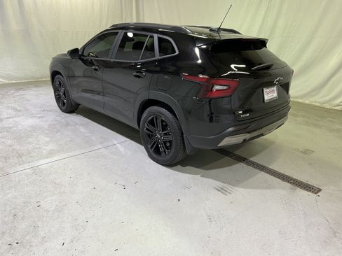 Certified 2026 Chevrolet Trax ACTIV w/ Sunroof Package FWD image 8