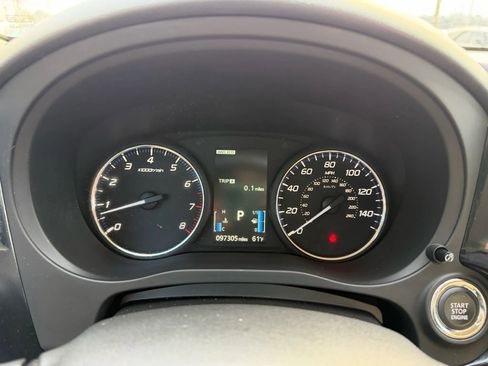 Used 2015 Mitsubishi Outlander SE image 26