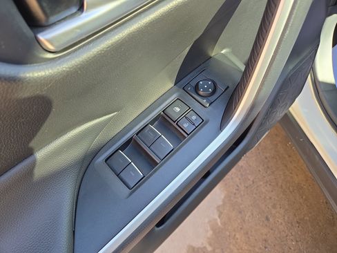 Used 2025 Toyota RAV4 XLE image 16