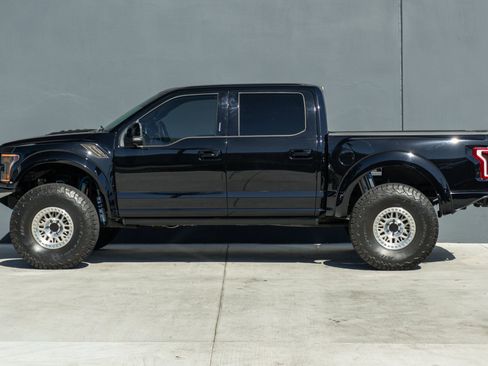Used 2017 Ford F150 Raptor w/ Equipment Group 802A Luxury image 3