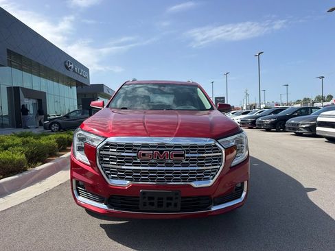 Used 2023 GMC Terrain Denali AWD/4WD image 2