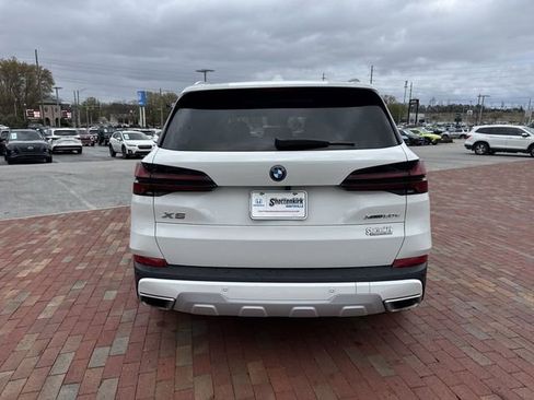 Used 2025 BMW X5 xDrive50e AWD/4WD image 35