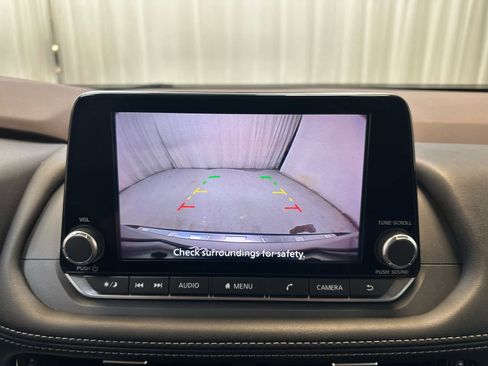 Certified 2022 Nissan Rogue SV image 15