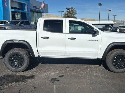 New 2026 Chevrolet Colorado Trail Boss image 2