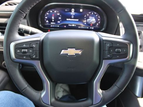 Used 2022 Chevrolet Tahoe LT w/ Luxury Package image 24