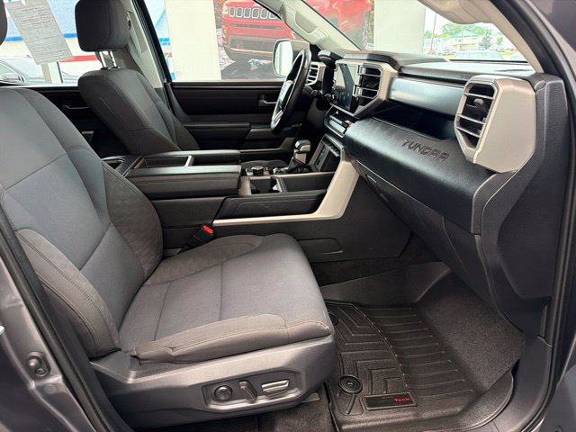Used 2022 Toyota Tundra SR5 AWD/4WD image 12