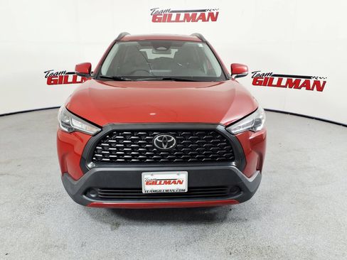 Used 2023 Toyota Corolla Cross LE FWD image 2