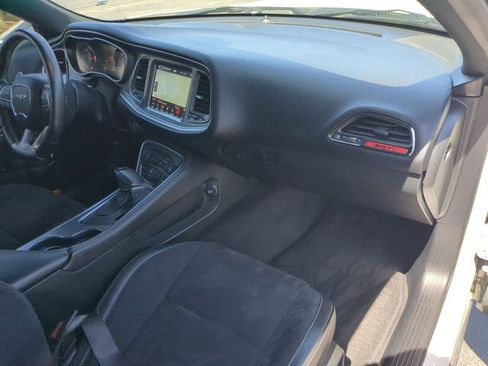 Used 2018 Dodge Challenger SRT Hellcat RWD image 14