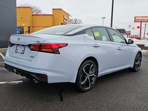 Used 2025 Nissan Altima 2.5 SR image 6