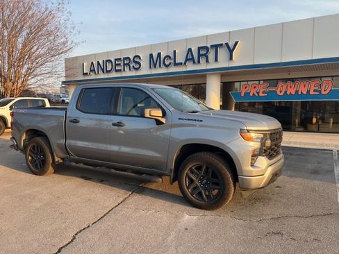 Used 2024 Chevrolet Silverado 1500 Custom w/ Turbomax Blackout Package image 1