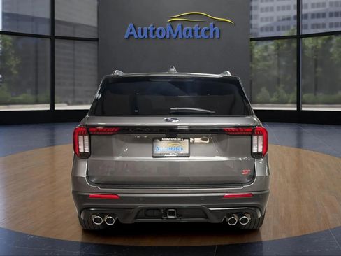Used 2025 Ford Explorer ST image 10