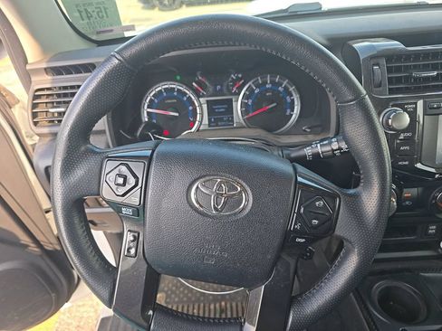 Used 2018 Toyota 4Runner TRD Off-Road Premium w/ Wilderness Package AWD/4WD image 7