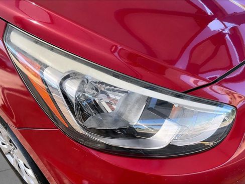 Used 2016 Hyundai Accent SE FWD image 27
